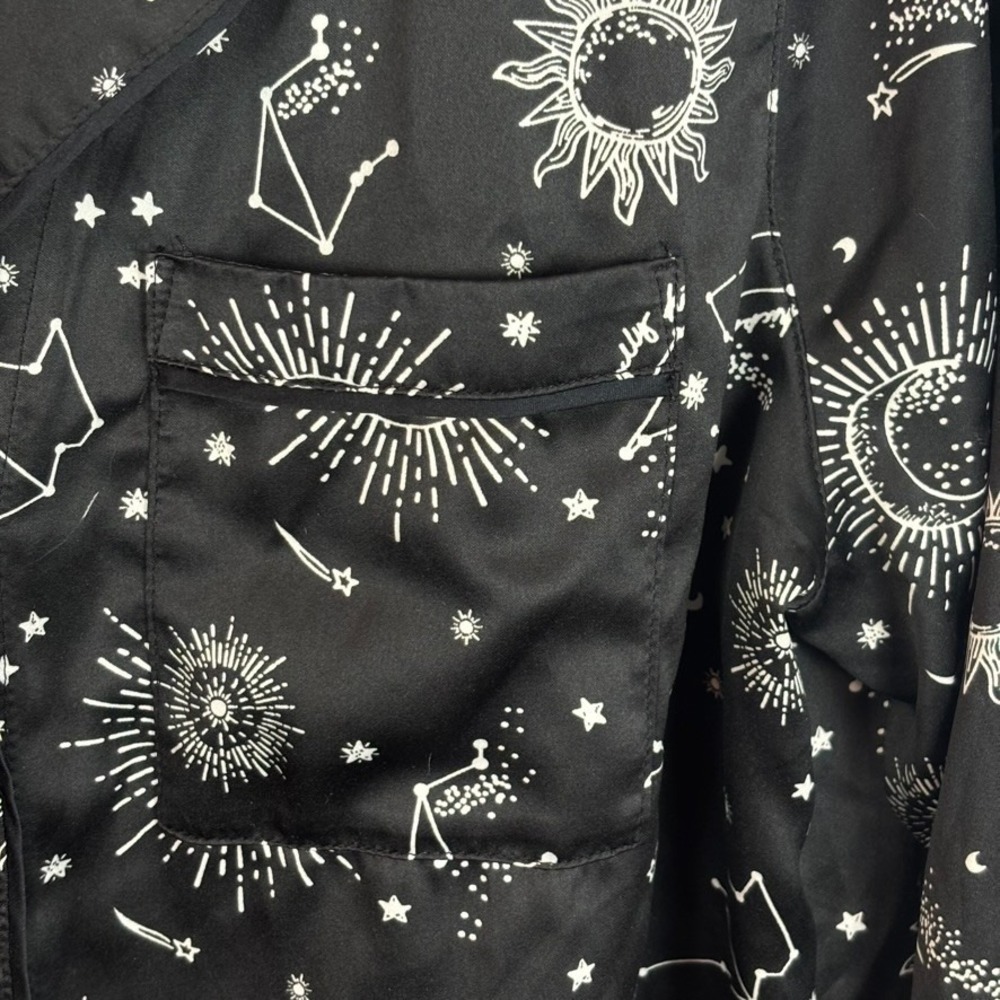 Gilly Hicks by Hollister Black Space Pattern Sleep Shirt Womens XS Satin Soft - Picture 3 of 7